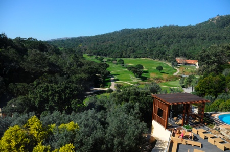 Vue du golf de l'hotel Penha Longa au Portugal