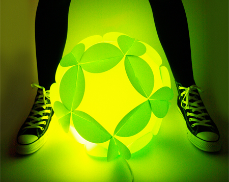 Lampe boule design vert Yume light