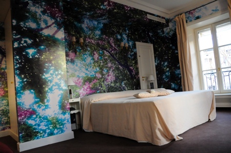 Chambre avec papier-peint photo