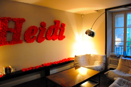 Espace lounge avec un Arco dans l'hotel particulier Montmartre