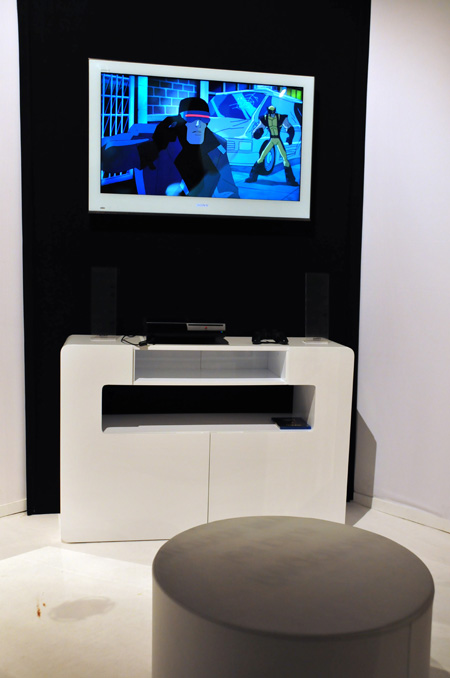 Téléviseur blanc design Sony