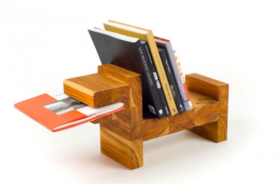 Etagère à  livres / chien