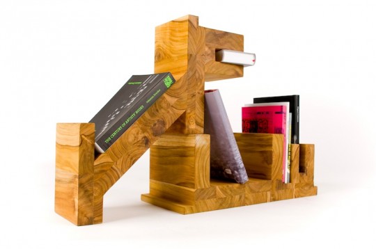 Toutou range livres en bois