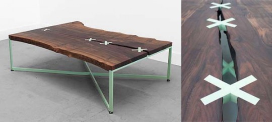 Table basse design en bois massif Uhuru