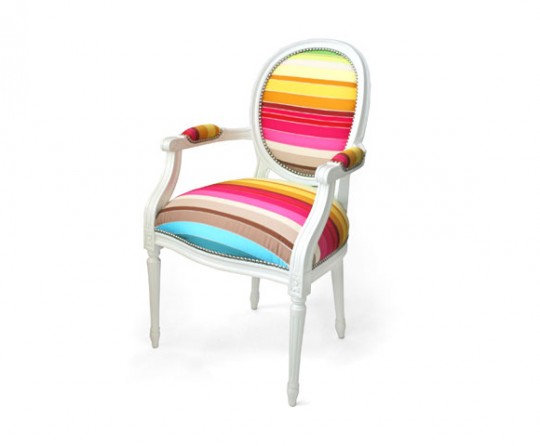 Fauteuil Louis XV multicolore