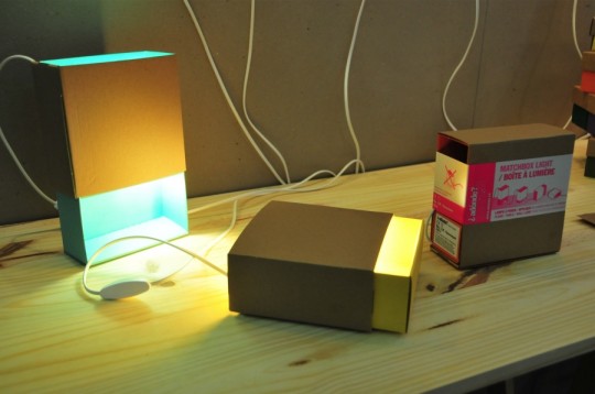 Lampe boite d'allumettes : Boite à  lumière par Adonde