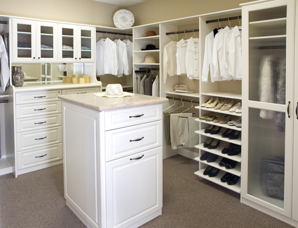 Pièce dressing en U blanche
