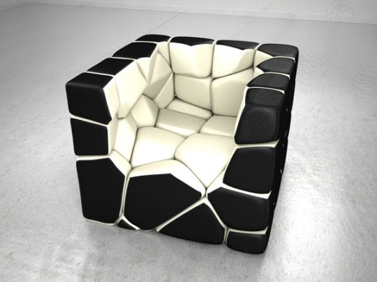 Vuzzle chair, le fauteuil design avec des coussins noir et blanc