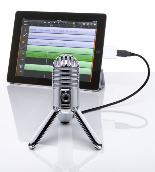 Microphone USB Sansom Meteor branché sur un iPad