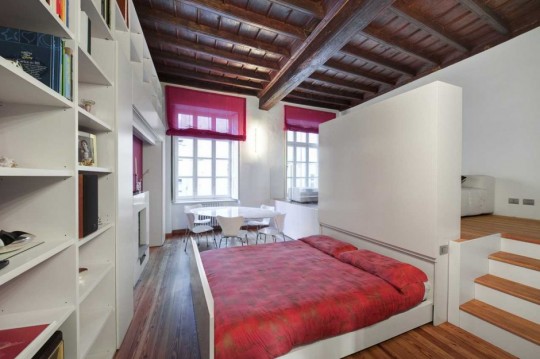 Petit appartement avec un lit tiroir escamotable