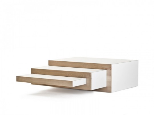 Table basse avec plateaux gigognes REK