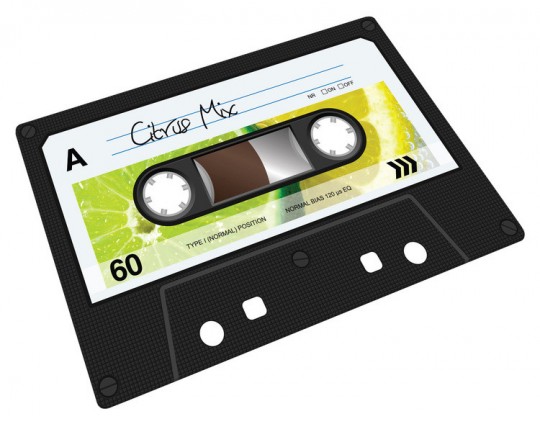 Planche à découper Cassette audio par Joseph Joseph