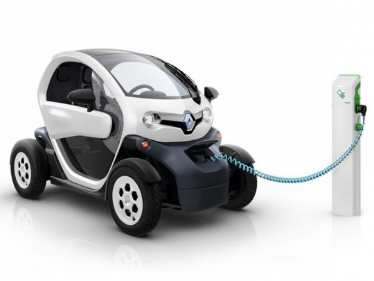 Renault-Twizy-borne-rechargement-electrique