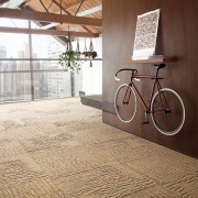 Idée déco : Accrochez votre vélo au mur comme un objet déco