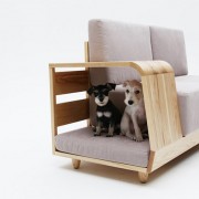 The dog house sofa, le canapé avec niche pour chien intégrée