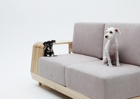 The dog house sofa, le canapé avec niche pour chien intégrée