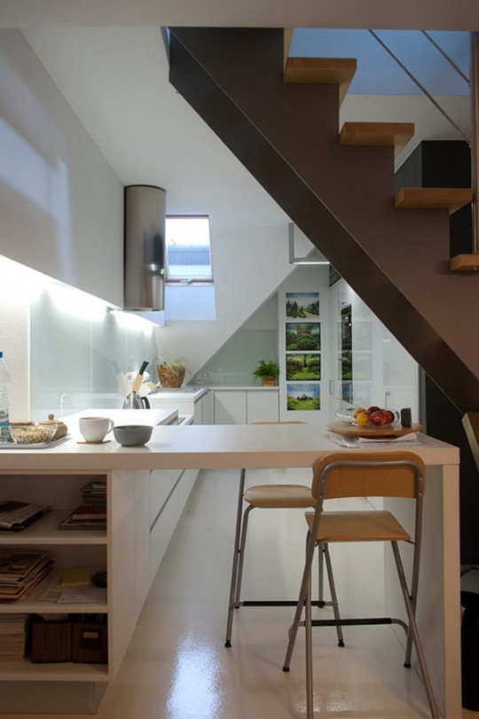 Cuisine design dans un appartement sous les combles