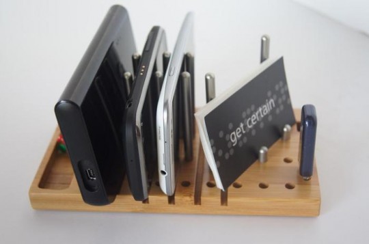 Modo : Organiseur de bureau en bambou pour ranger votre iPhone et vos cartes de visite