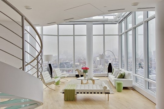 Séjour avec vue sur Manhattan dans un Penthouse New-Yorkais