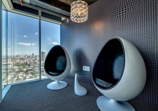 Les bureaux de Google à  Tel Aviv : Fauteuils oeuf