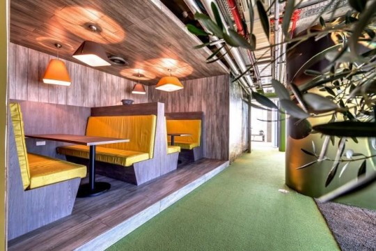 Les bureaux de Google à  Tel Aviv : Restaurant ultra moderne