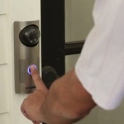 Doorbot : La sonnerie vidéo de maison connectée sans fil à votre iPhone