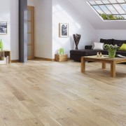 Parquet contrecollé en chêne clair à lames larges