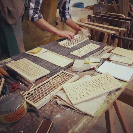 Atelier de fabrication des claviers en bois Orée