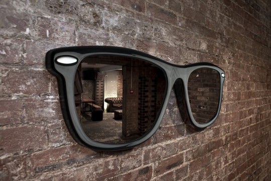 Looking Good : Le miroir lunettes de soleil