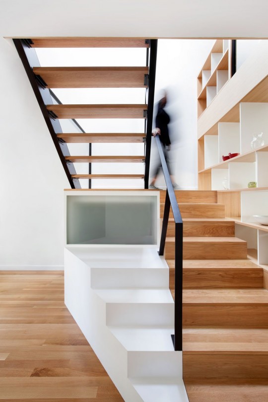Chambord Residence by naturehumaine - escalier contemporain bois et métal