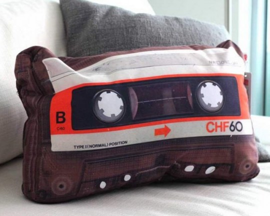 Coussin cassette audio rétro