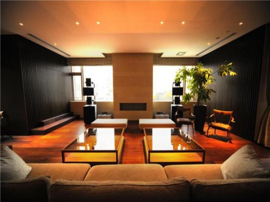 L'appartement avec 1 chambre le plus cher du monde - salon avec canapé