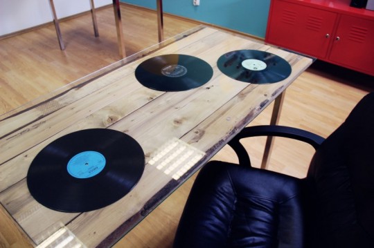 Bureaux Webshake - bureau avec des disques vinyls
