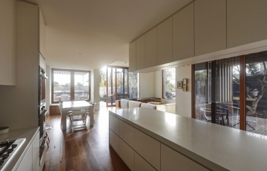 Maison contemporaine à Brighton en Australie - cuisine américaine design