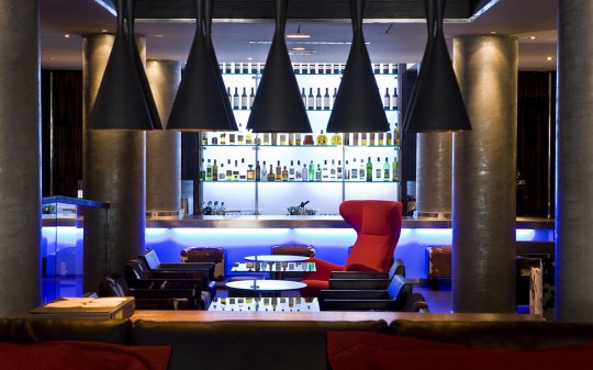 Hotel Avenue Lodge Val d'Isere - bar lounge design