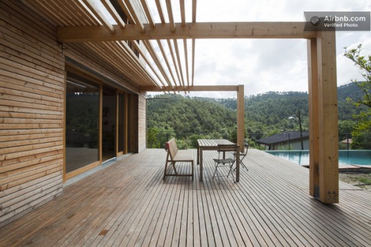 Maison du 19ème siècle - terrasse en bois avec brise soleil