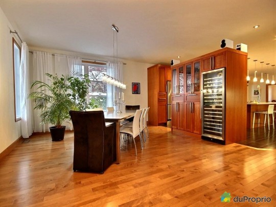 Salle à manger d'une maison à vendre à Sillery au Québec