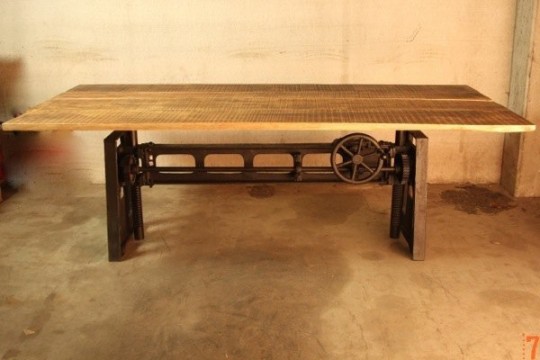 Table industrielle rehaussable