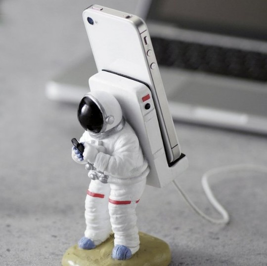 Dock iphone Astronaut