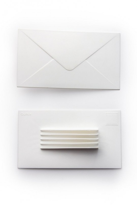 Enveloppe blanche bloque-porte