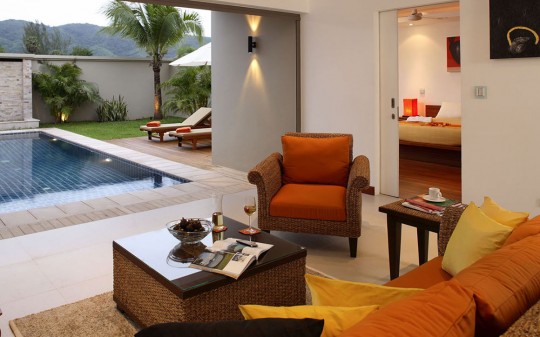 The Residence Resort and Spa Retreat - Phuket Thailande - salon avec vue sur la piscine privée