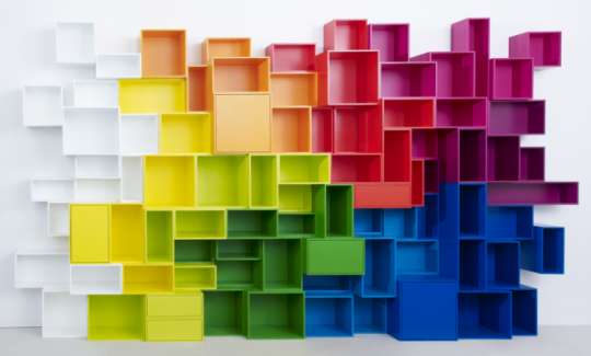 Mur de cubes de rangements de couleurs Cubit