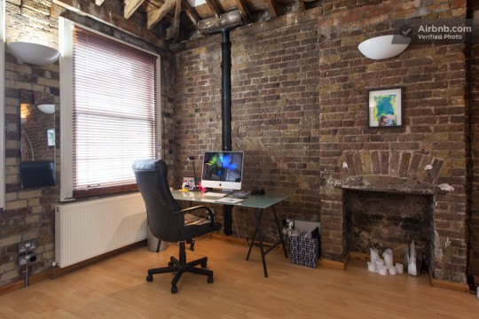 Appartement esprit loft - coin bureau