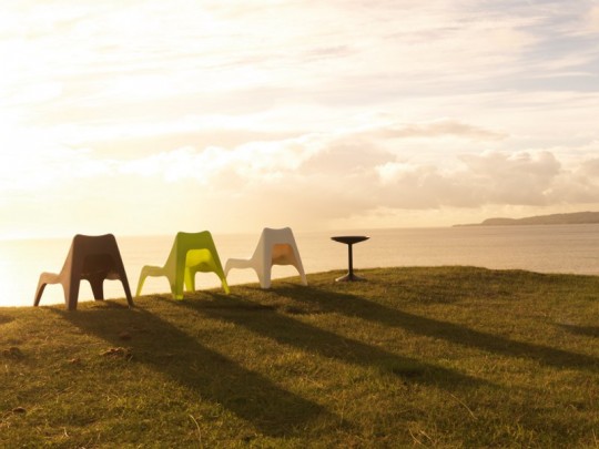 Chaises de jardin en résine de couleur IKEA PS Vago