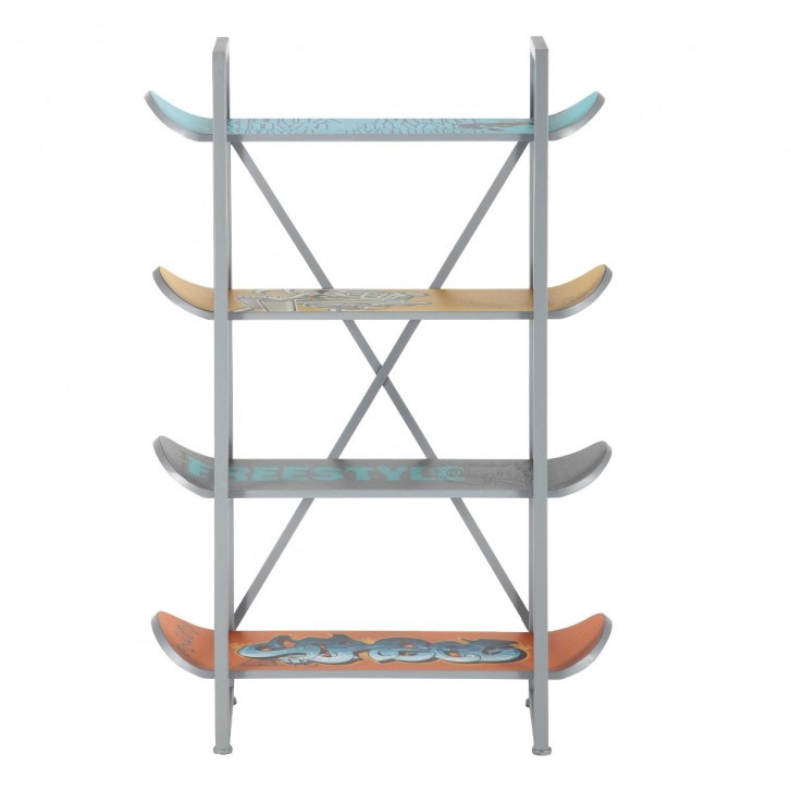 Deco Pour Un Ado Fan De Glisse L Etagere Avec Des Planches De Skate