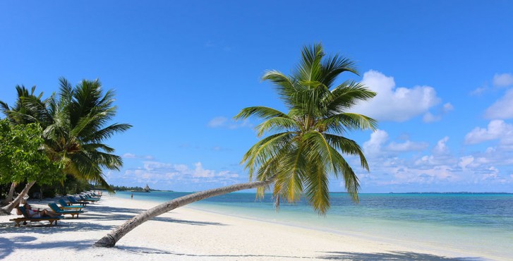 Maldives : Meedhoo Canareef Resort Maldives 4* Plage paradisiaque
