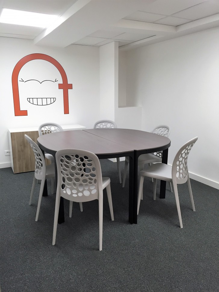 Salle de reunion dans le loft coworking a Rennes