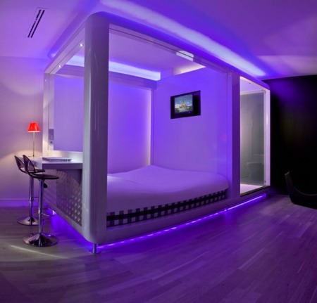 chambre violette hotel Qbic Amsterdam