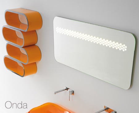 miroir design avec éclairage intégré pour salle de bain