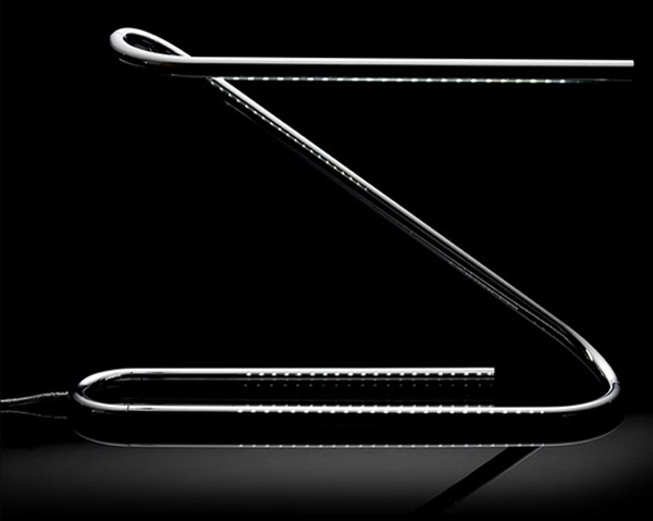 Paperclip, la lampe de bureau en forme de trombone